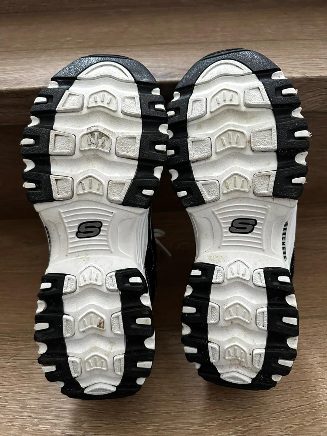 Skechers D'Lites Women's Wide Fit Sneakers Black/White - photo 3
