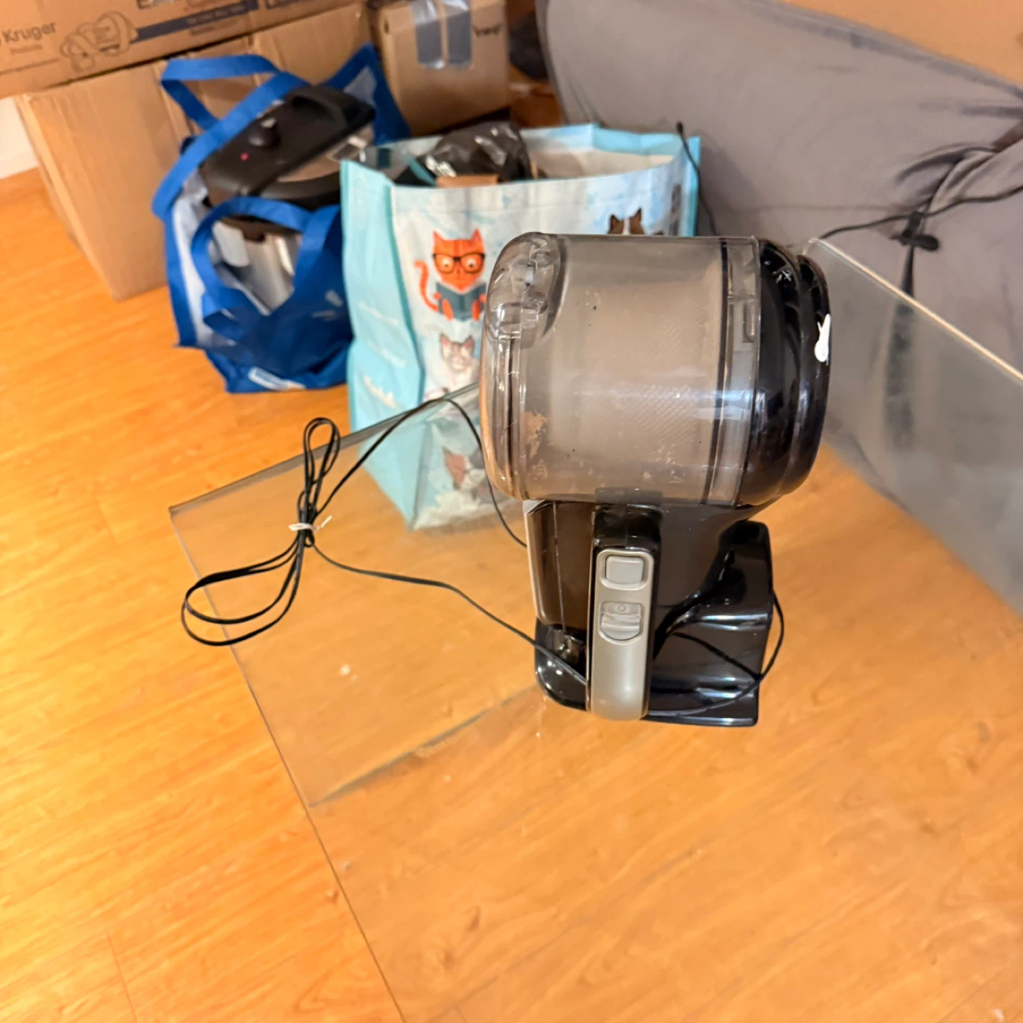 Black & Decker Pivot Lithium Cordless Handheld Vacuum - photo 2