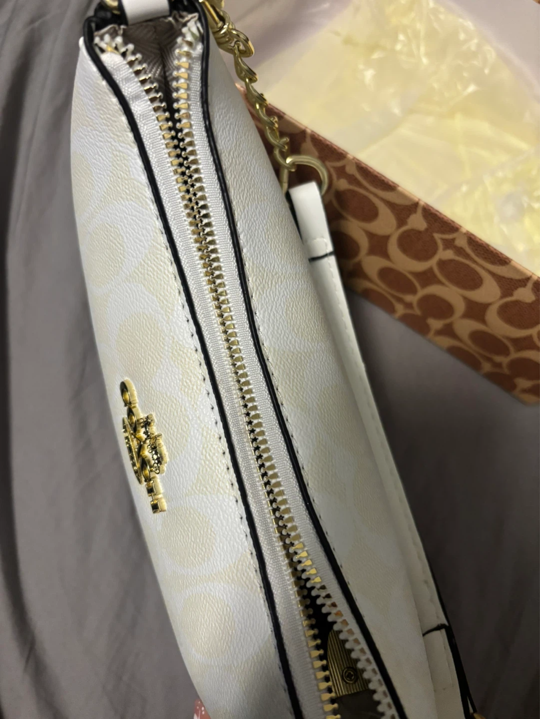 Coach Signature Pattern Shoulder Bag - photo 5
