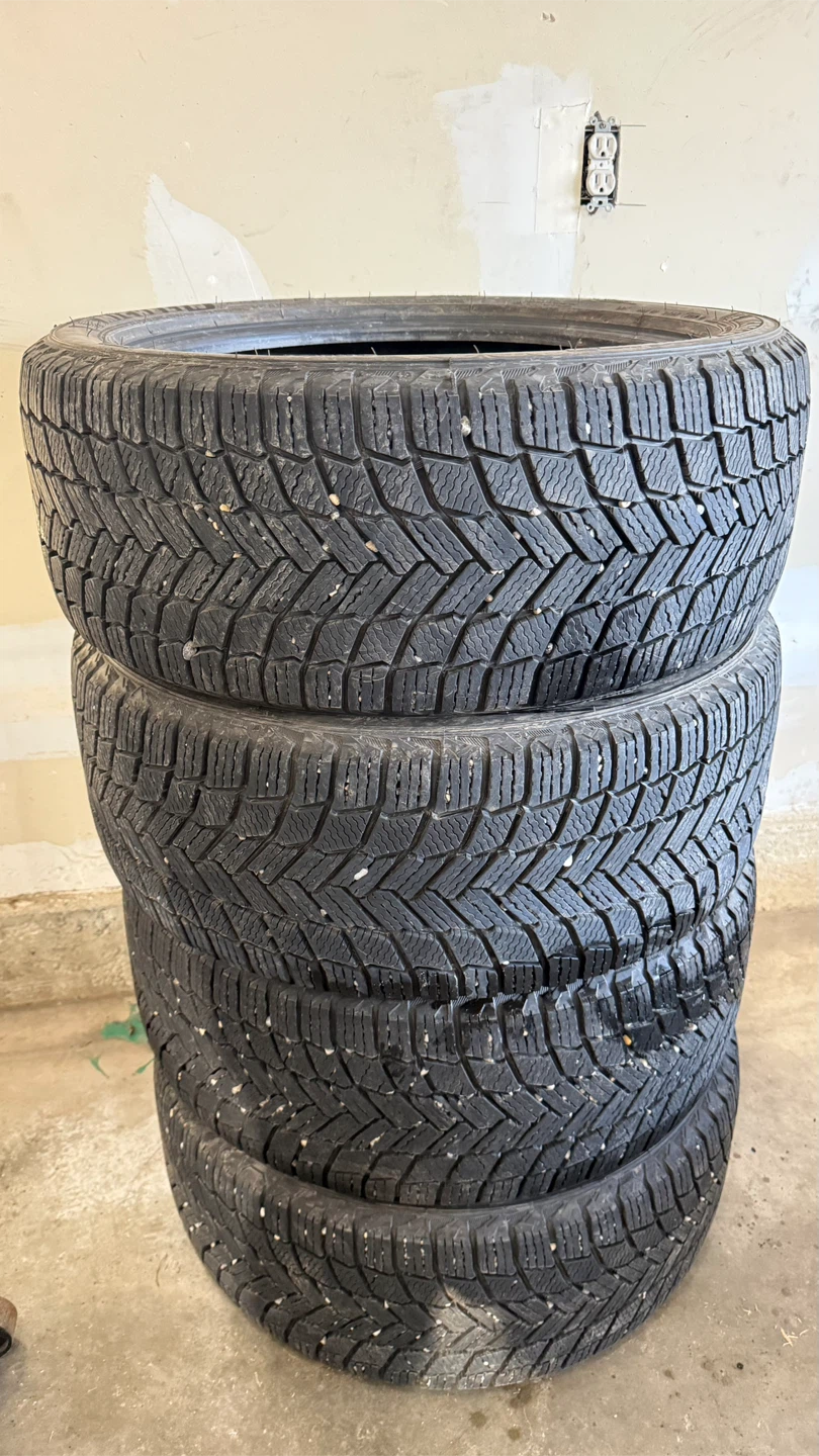 4 Michelin X-Ice Snow Winter Tires - 245/45R19
