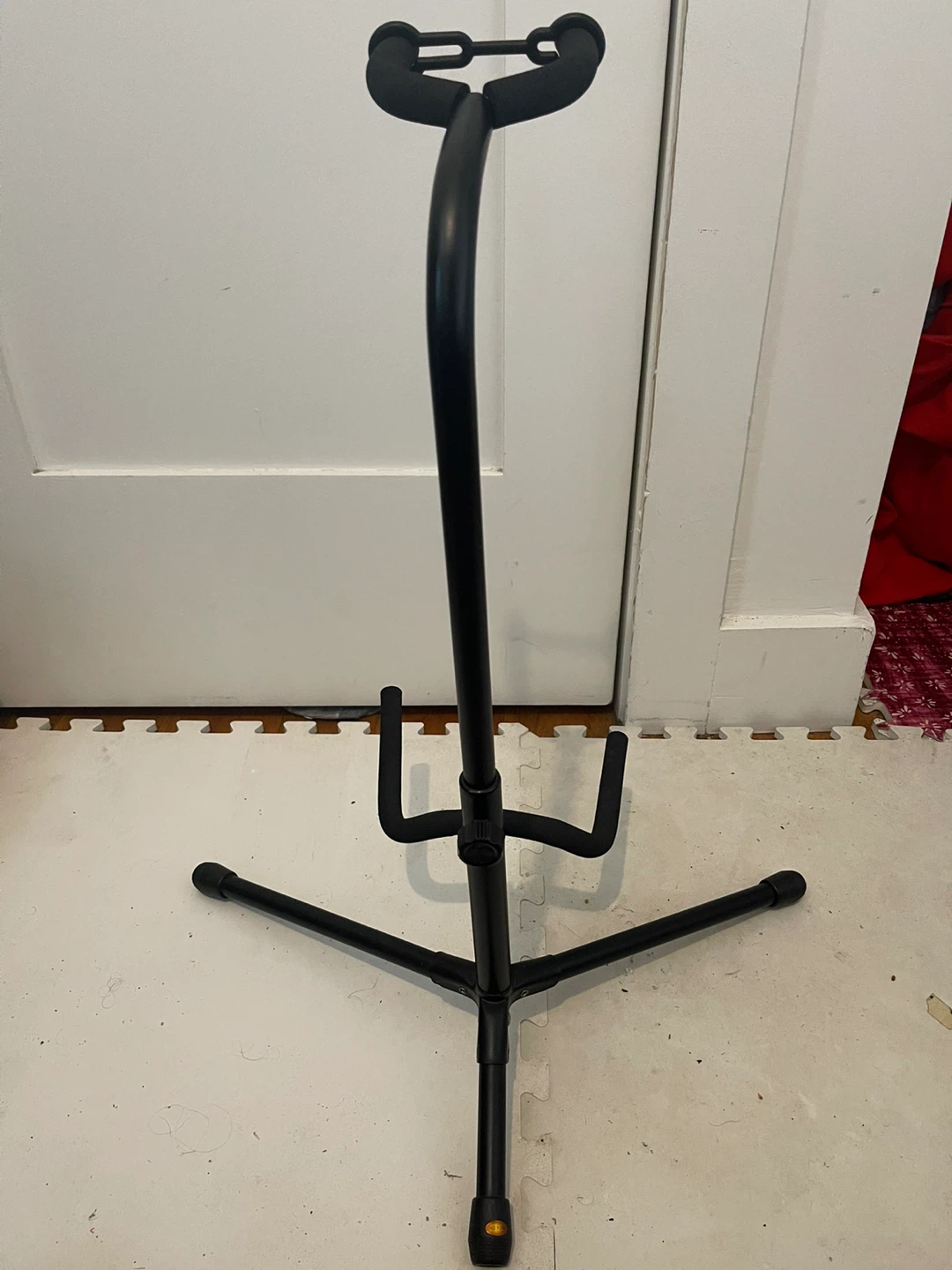 Black Guitar/banjo Stand