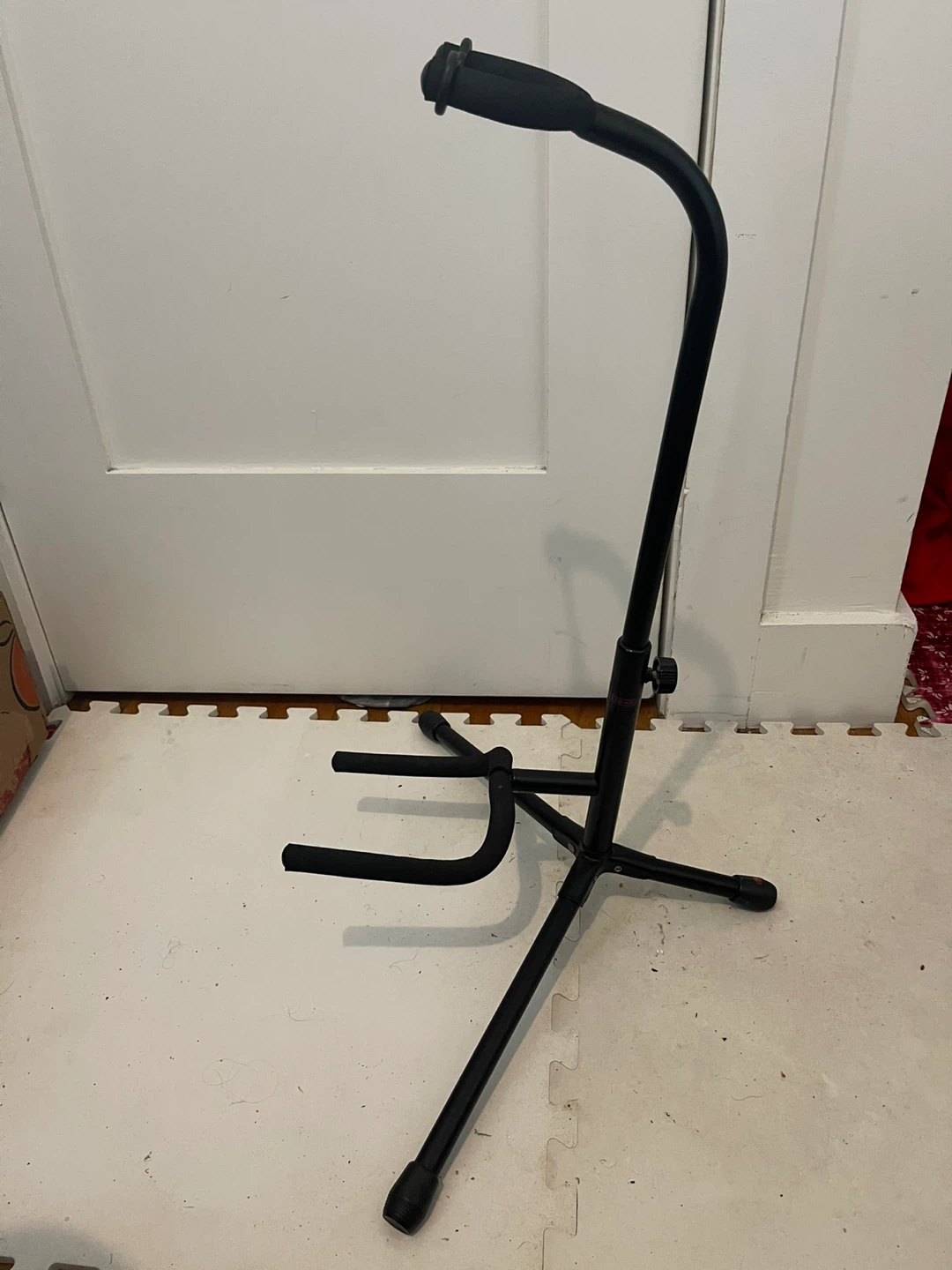 Black Guitar/banjo Stand - photo 2