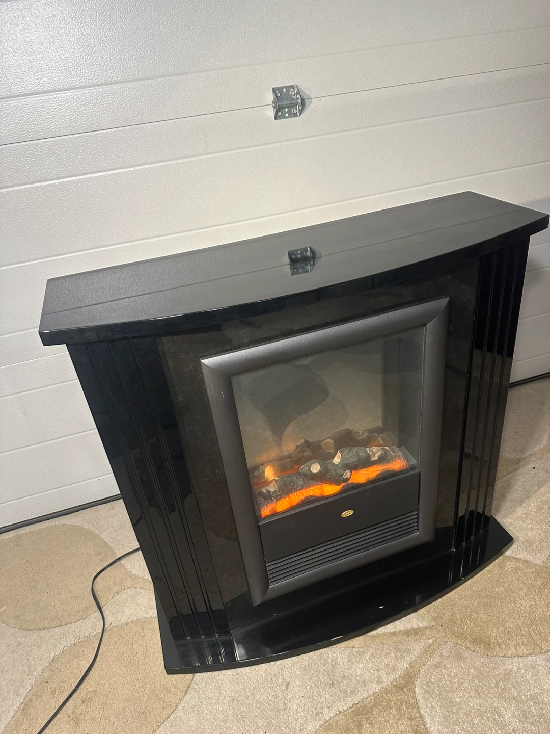 Black Electric Fireplace – Stylish & Modern Heating Unit - photo 3