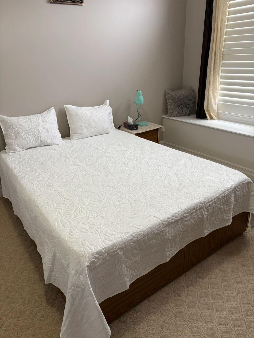 Queen storage bed with 1 Drawers