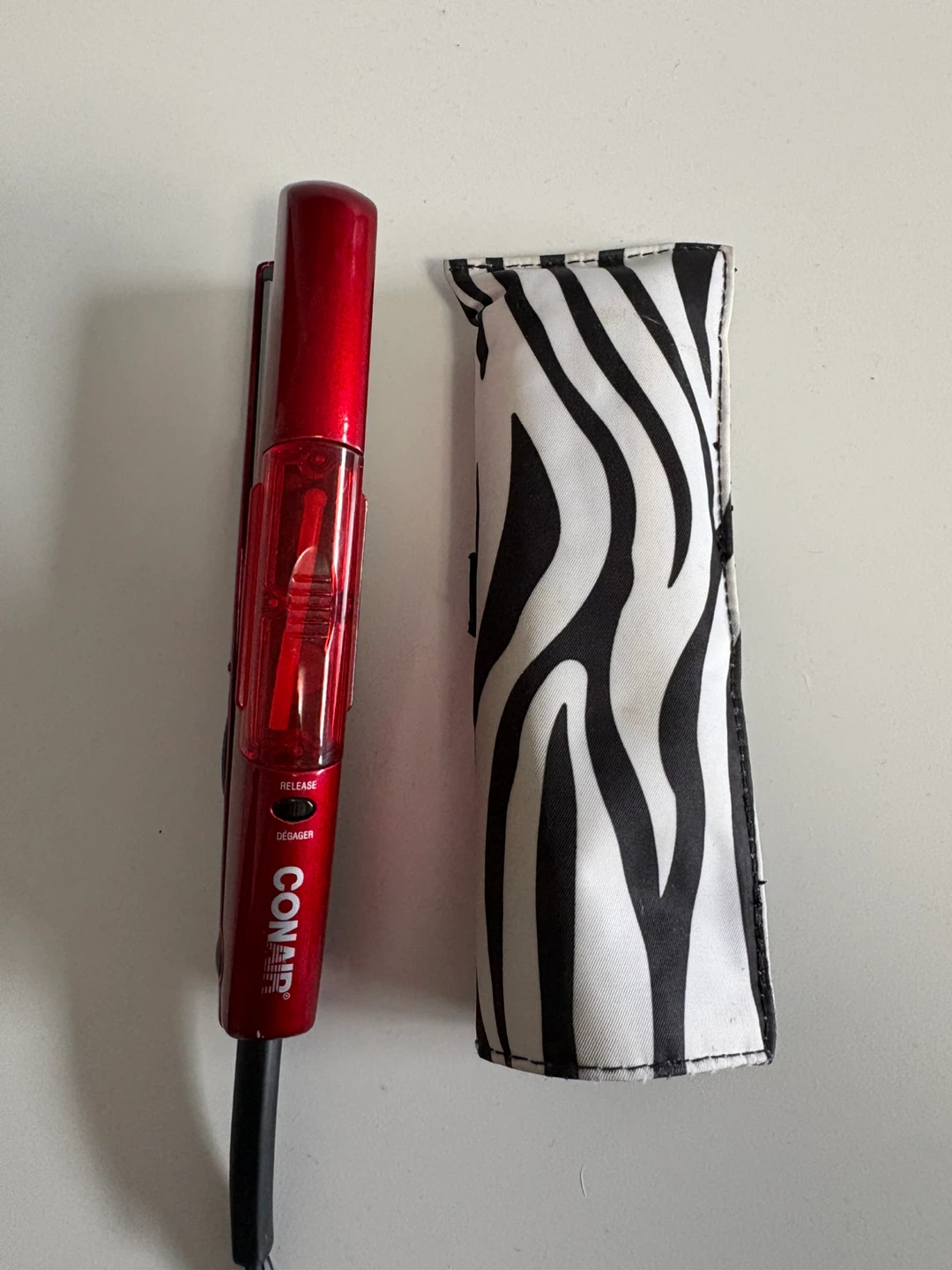 Conair Red Mini Hair Straightener with Zebra Pouch - photo 3