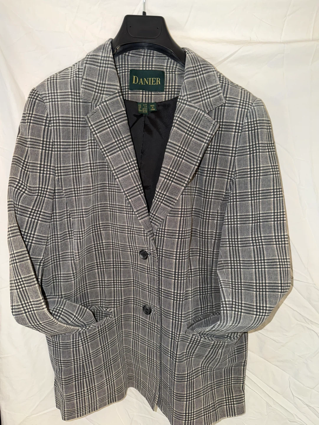 Danier Black and White Plaid Blazer - photo 4