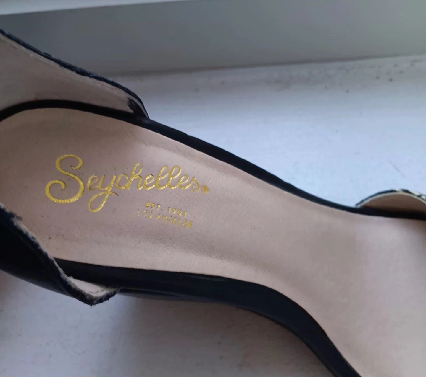 Seychelles Wedge Sandals Black & Pattern Size 6 1/2 - photo 3