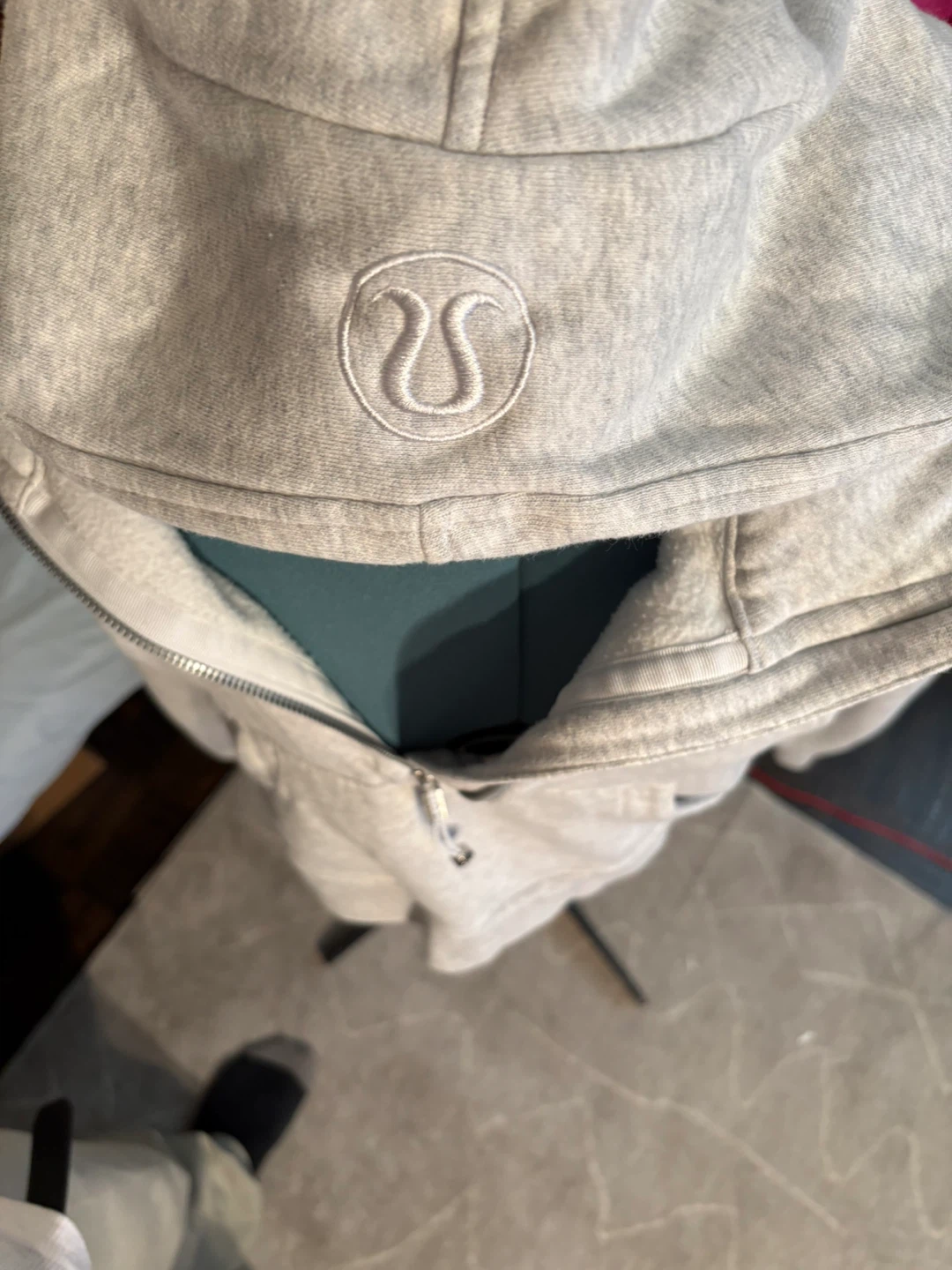 Lululemon Grey Hoodie XS/S - photo 3