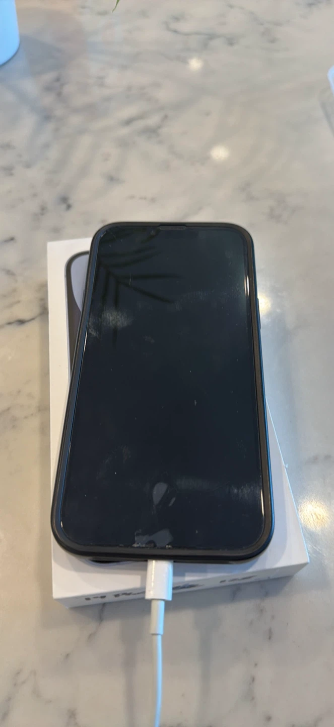 Apple iPhone 14 - photo 2