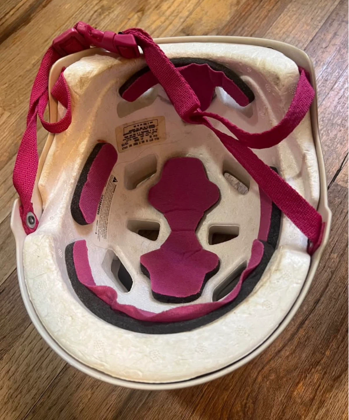 Kid's Hello Kitty Bike Helmet - photo 4
