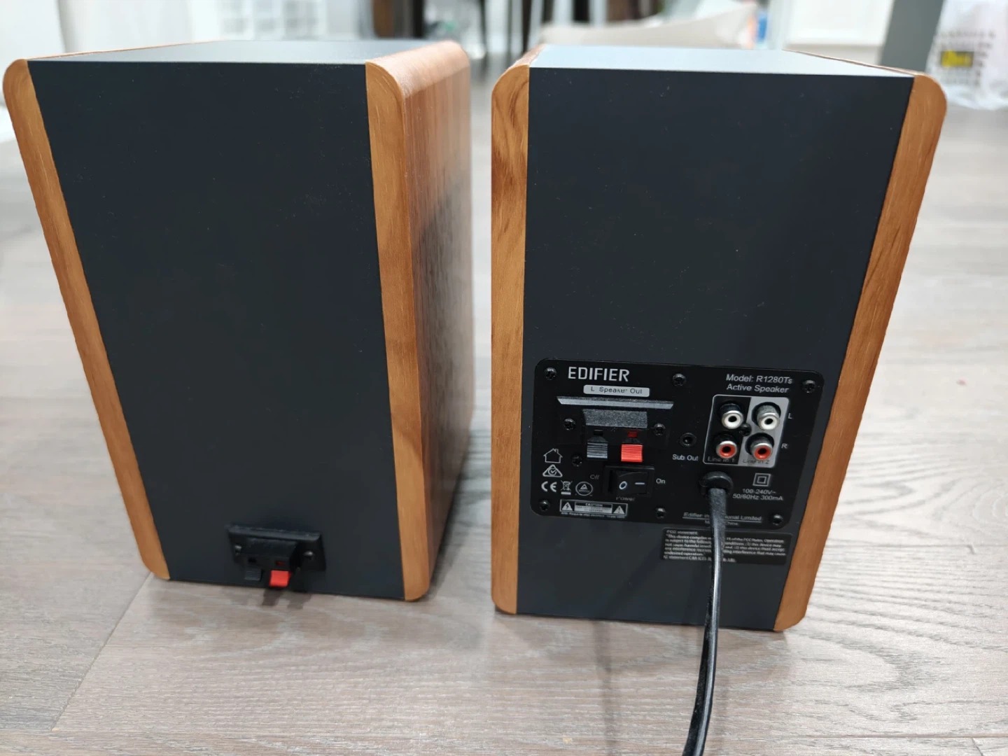 Edifier R1280TS Bookshelf Speakers - photo 2