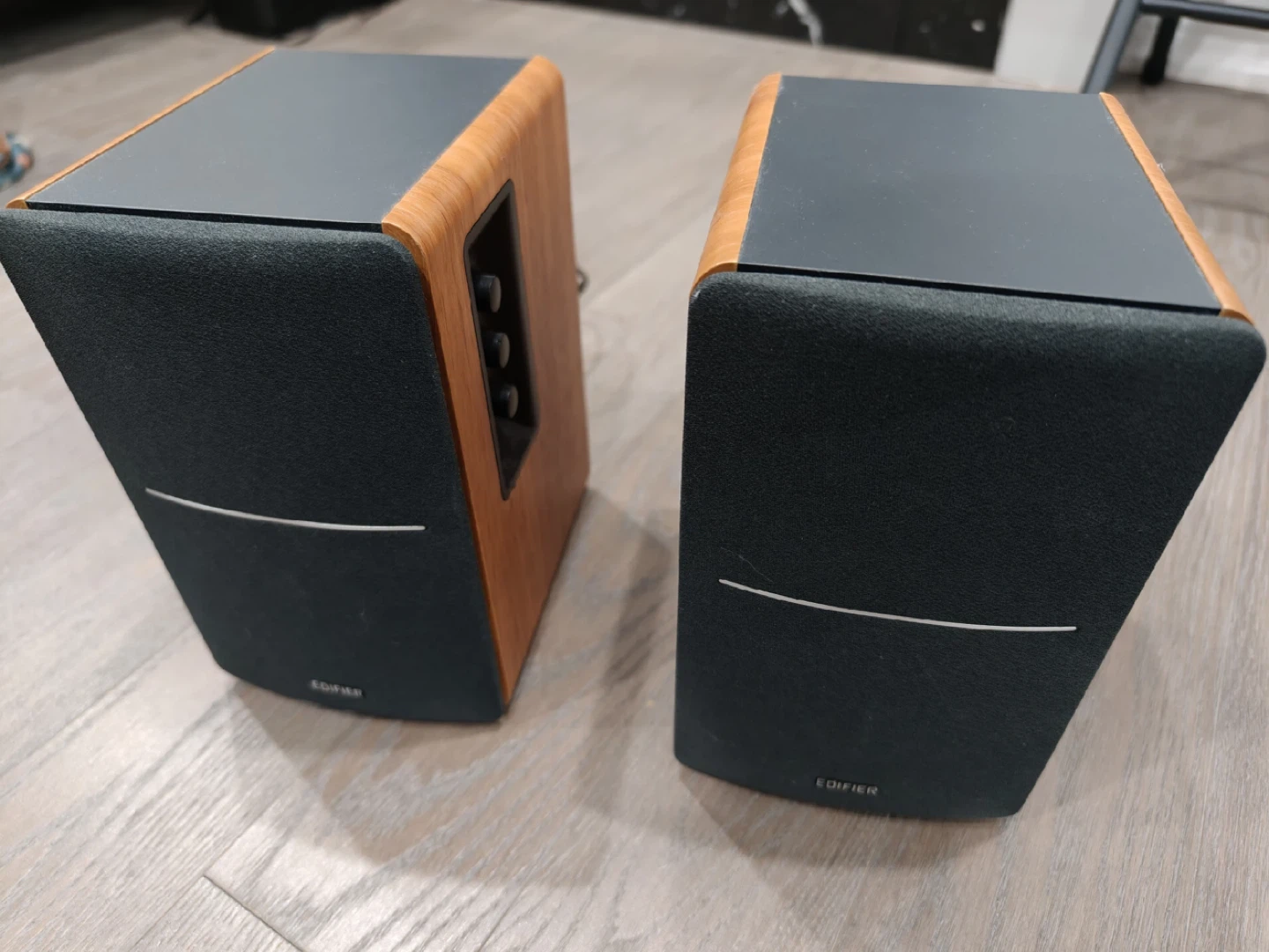 Edifier R1280TS Bookshelf Speakers