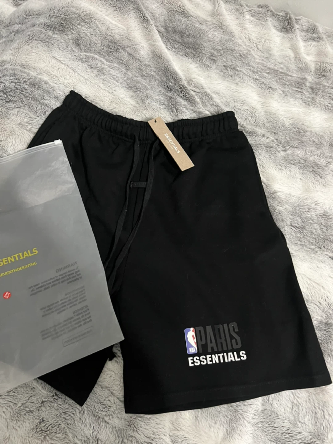 EssentialsXNBA shorts - medium - Black