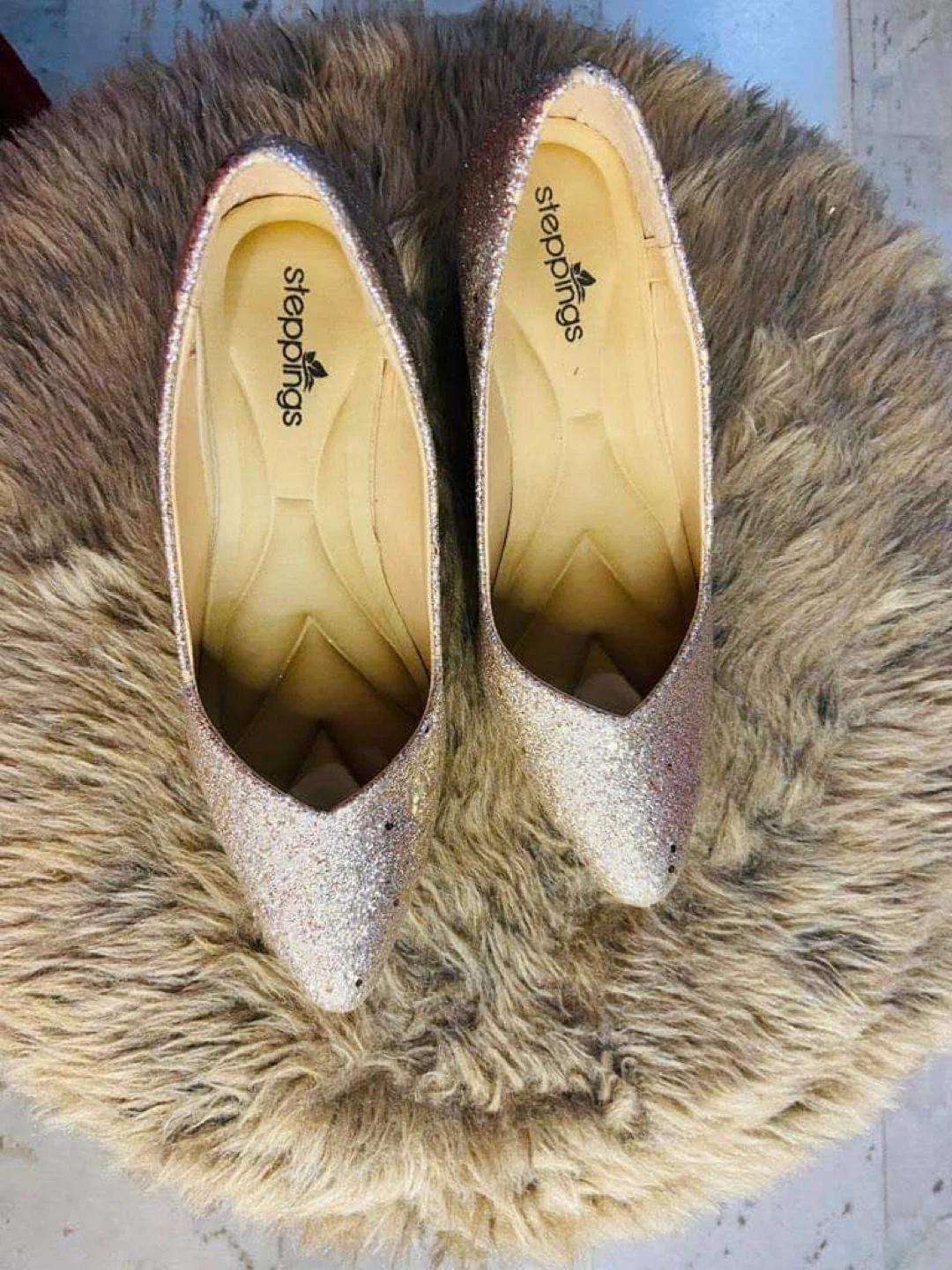 Steppings Women's Glitter Pointed Toe Flats Size 36