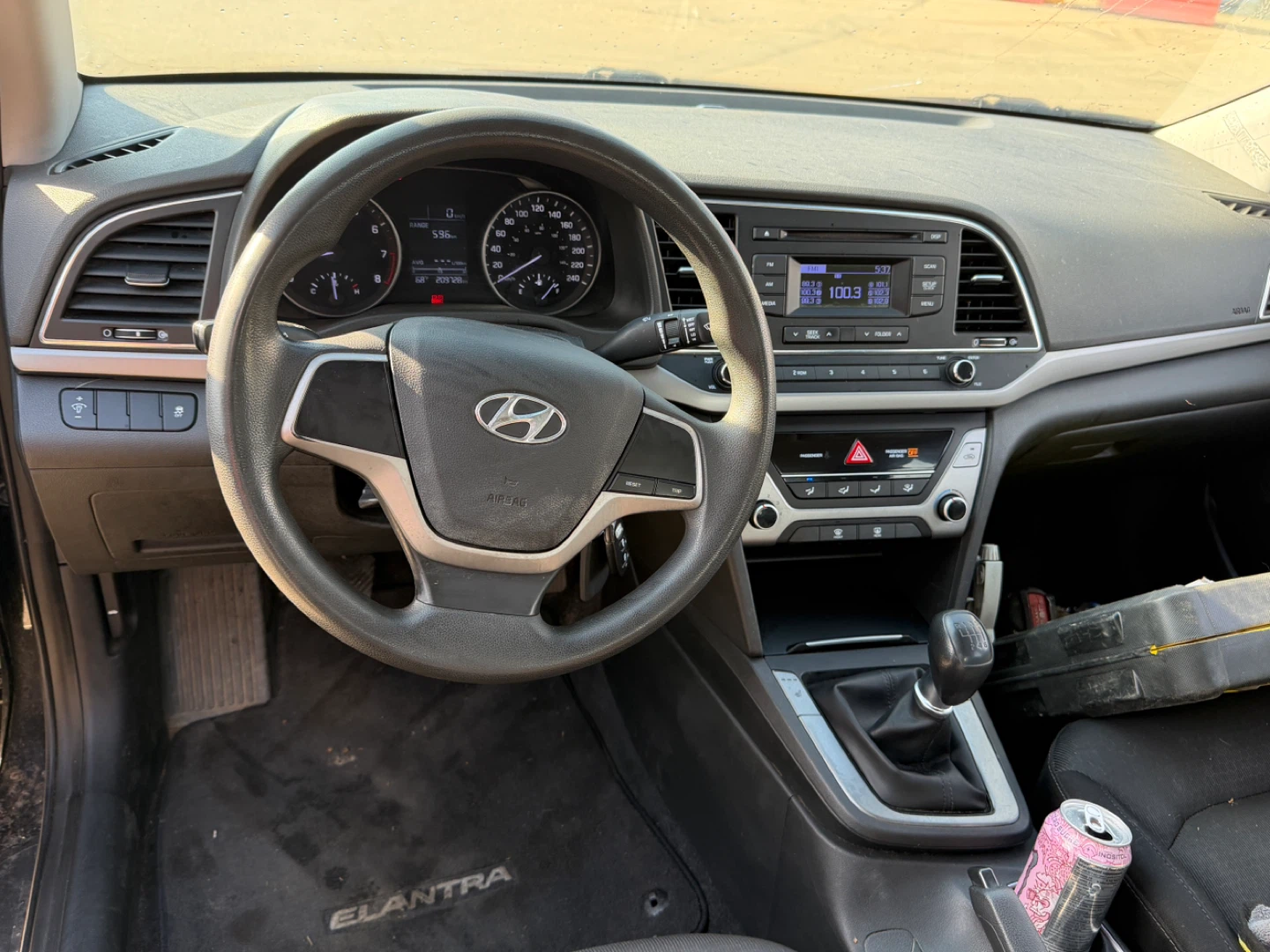 Hyundai Elantra - photo 4