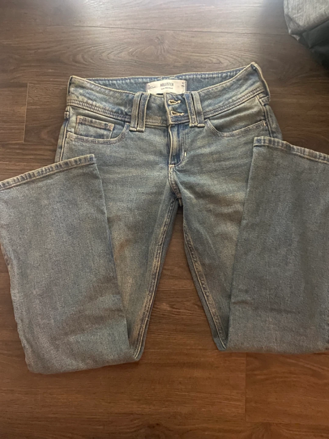 Hollister Low-Rise Boot Jeans Size 2S Short