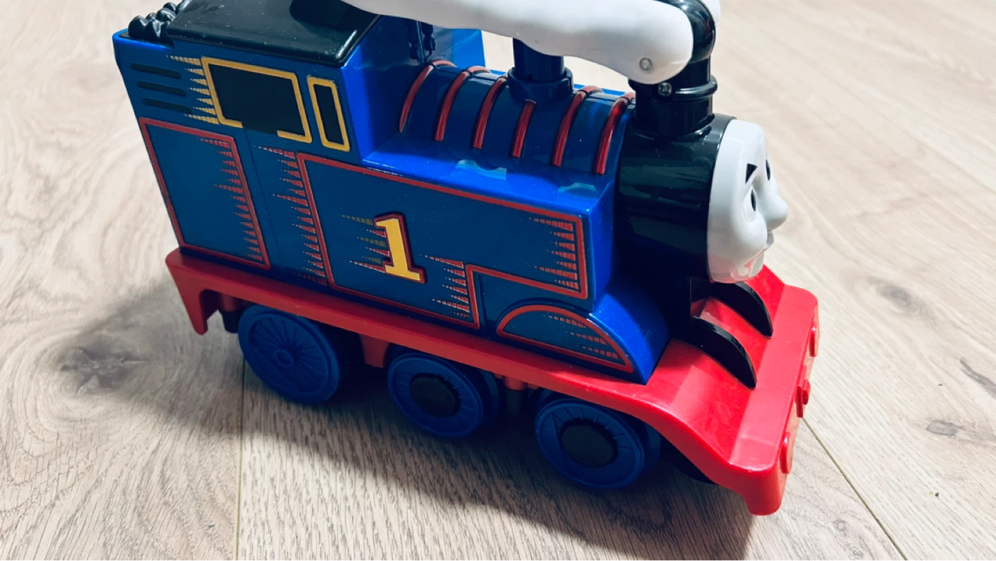 Thomas the Tank Engine Toy Train – Large Push Toy 2014