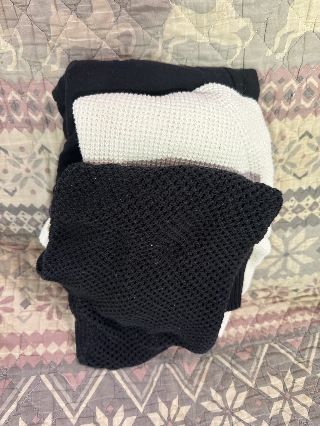 Women's Sweater S-M Bundle x3 - photo 5