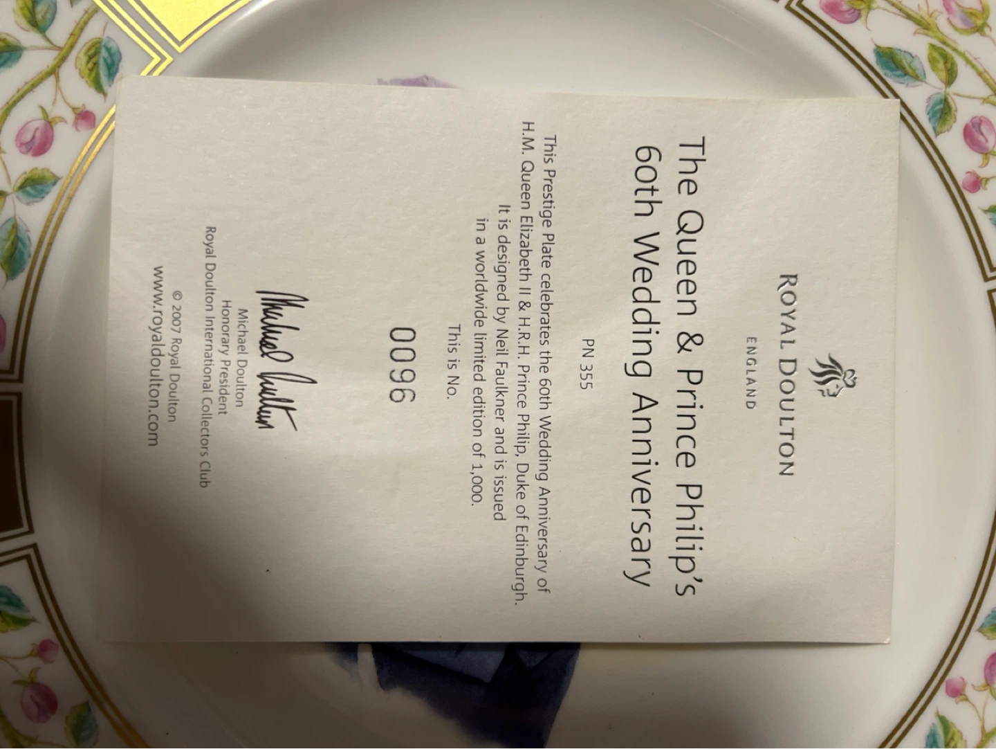 Royal Doulton Prestige Plate - - photo 3