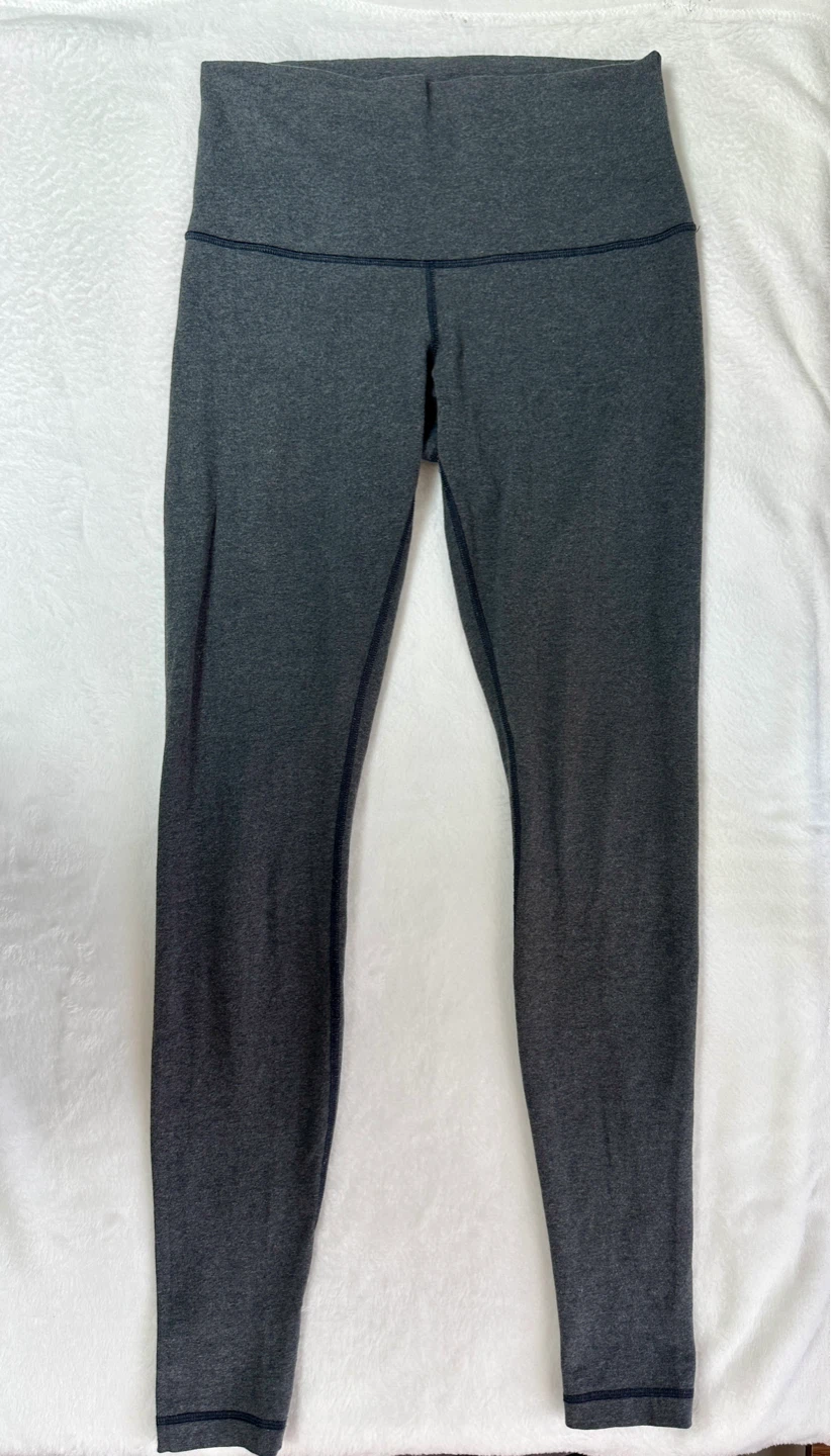 Rare VINTAGE Lululemon Wunder Under Leggings (Size 8)