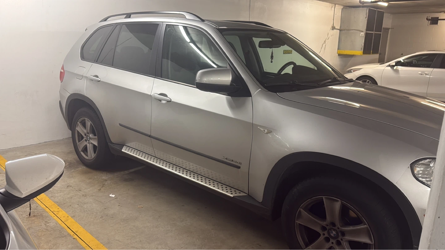 Silver BMW X5 - photo 3