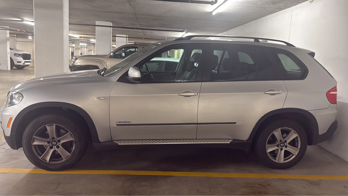 Silver BMW X5 - photo 2