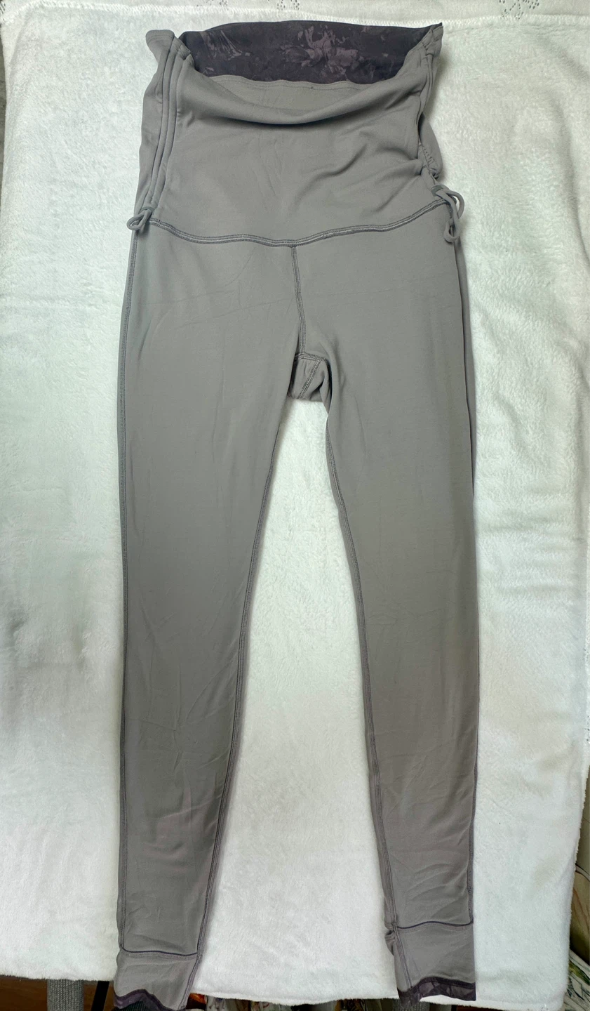 Lululemon Hug Your Core Super High-Rise Reversible Stirrup - photo 4