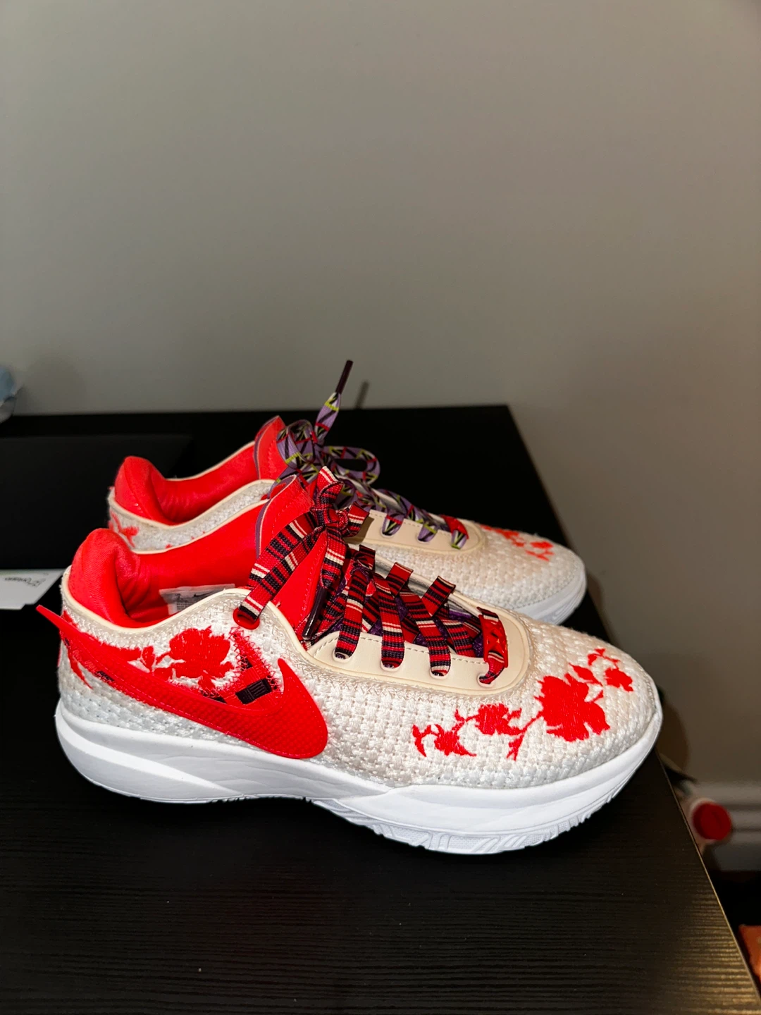 Nike Lebron 20 White Red Floral Basketball Shoes - photo 3