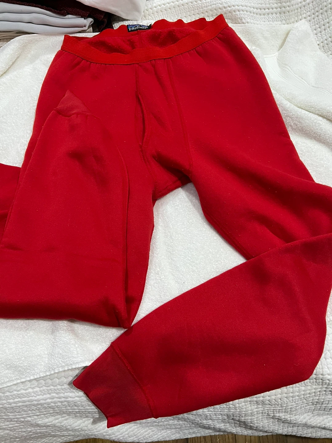 Patagonia Red Capilene Thermal   Long Sleeve Shirt &pants