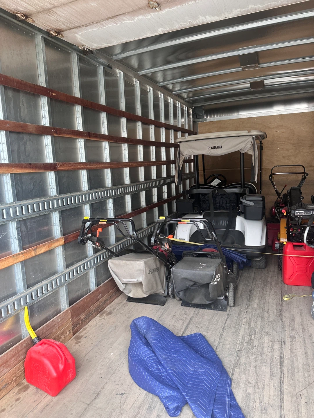 Furniture delivery - photo 4