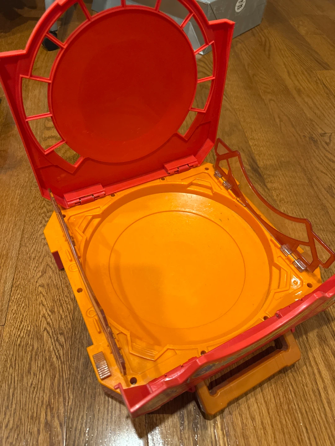 Beyblade Metal Fusion Travel Battle Arena - photo 2