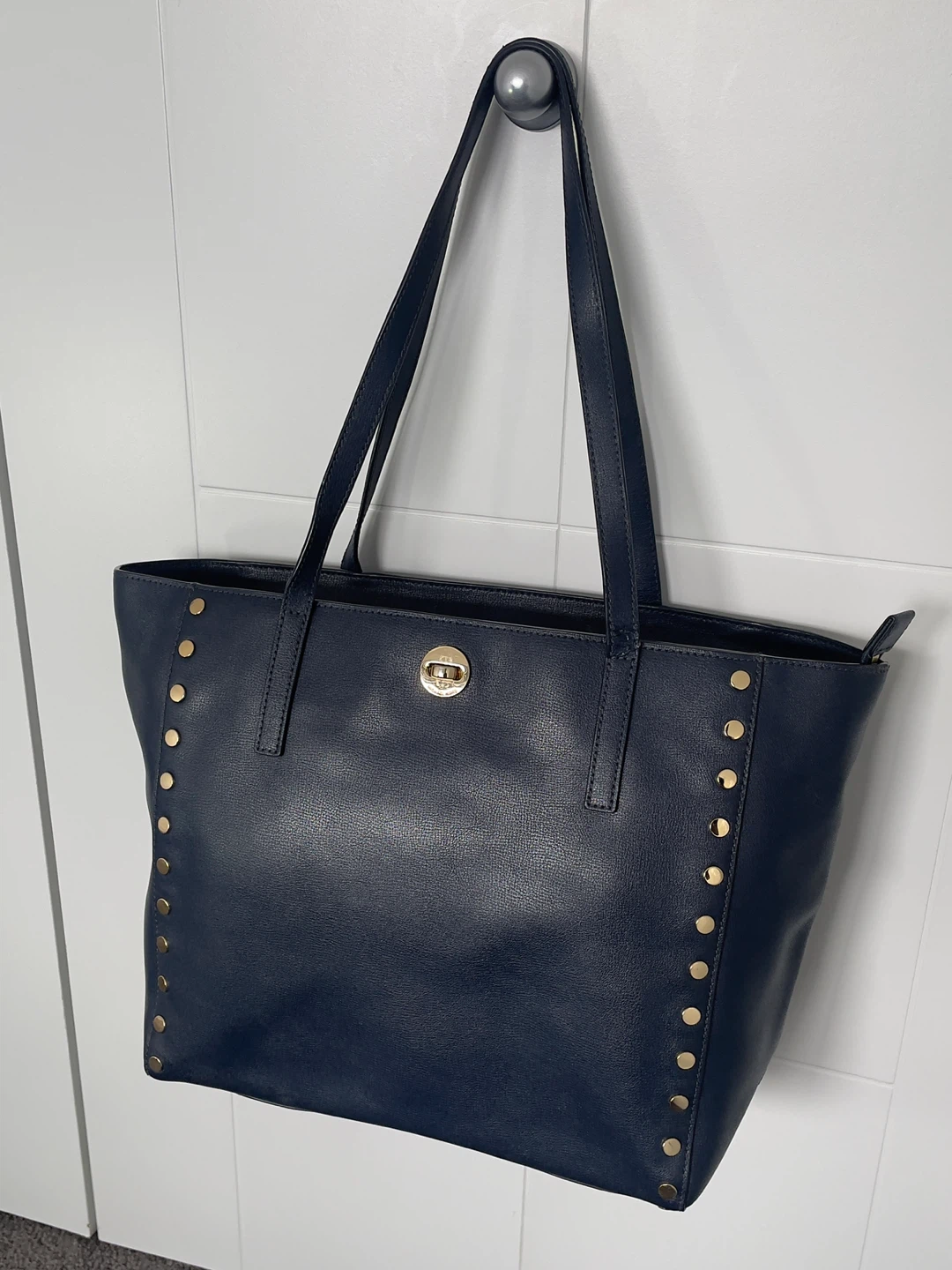 Michael Kors Leather Bag - photo 3