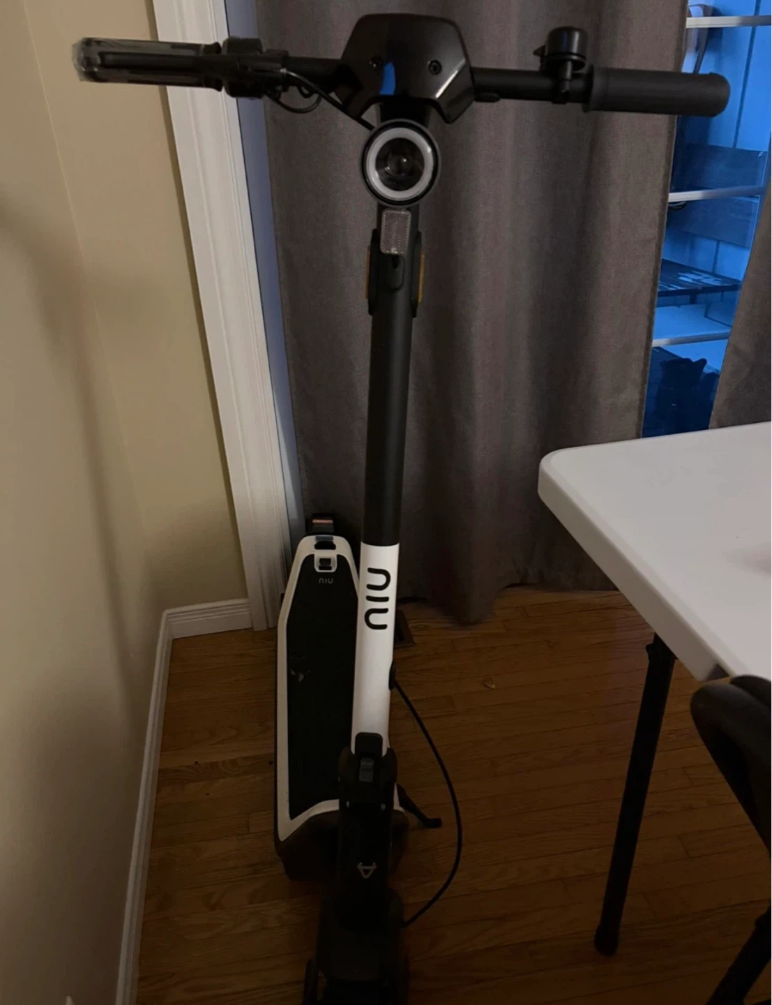 NIU KickScooter KQi3 Sport Electric Scooter - photo 2