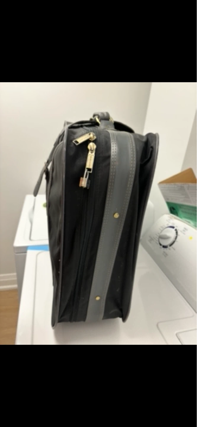 Black Rolling Suitcase in good condition - photo 3
