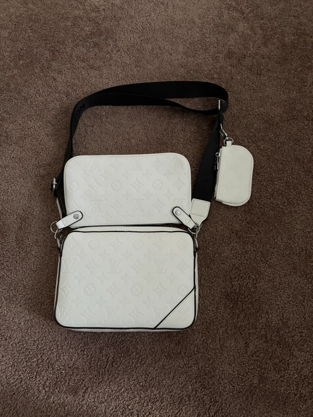 Louis Vuitton White Monogram Crossbody Bag with Pouch - photo 2