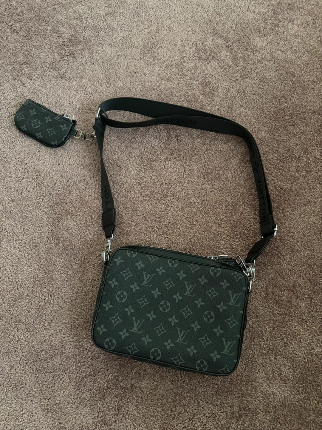 Louis Vuitton Monogram Sling Bag with Pouch - Black - photo 4