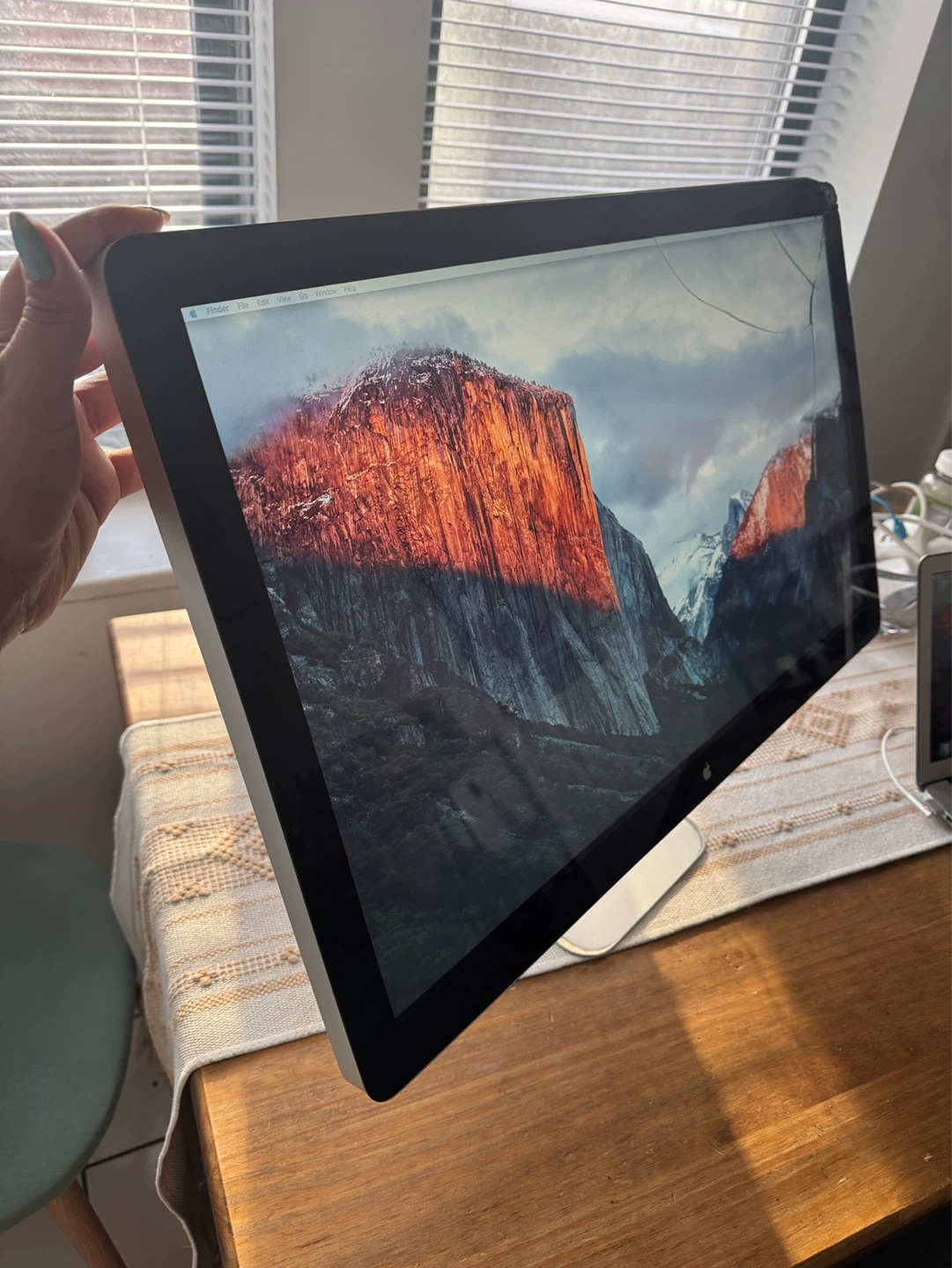 Apple Thunderbolt Display 27-inch Monitor - photo 2