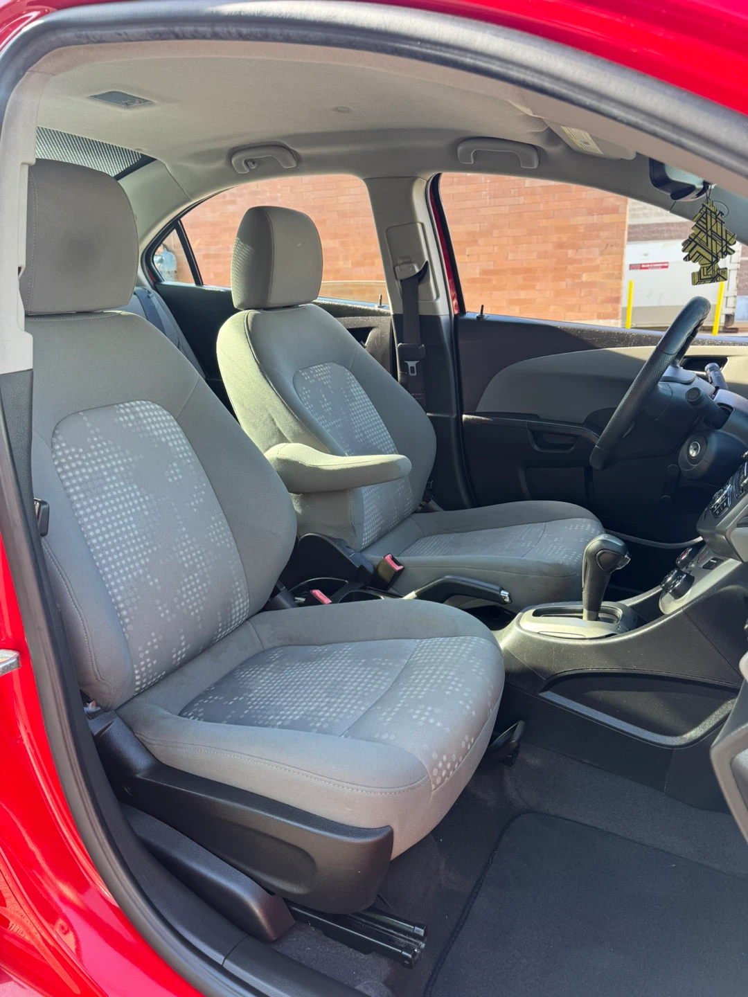 Red Chevrolet Sonic Sedan - photo 4