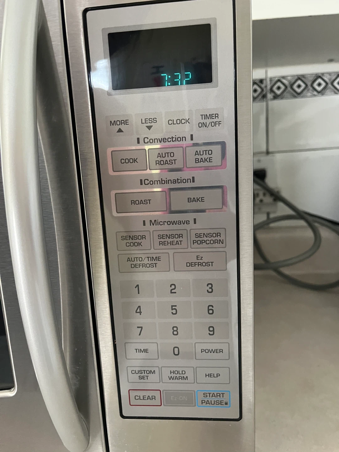 Large Stainless Steel LG Microwave 1.5 cubic ft - photo 4