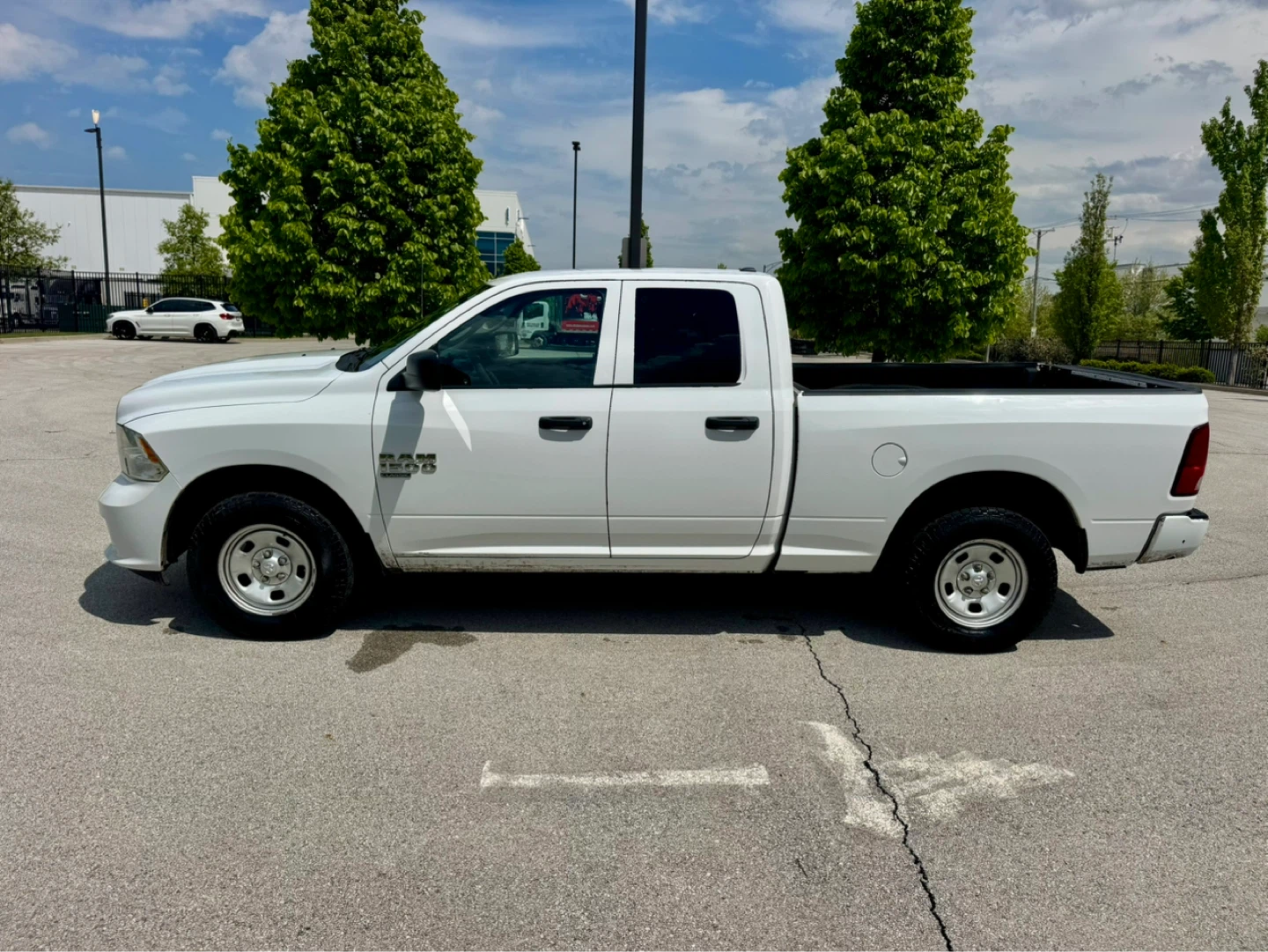 White Ram 1500 Classic Truck - photo 3