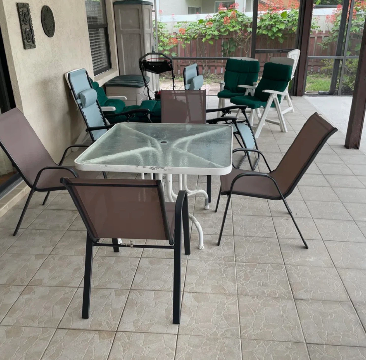 4 used patio chairs (brown-beige) stackable - photo 2