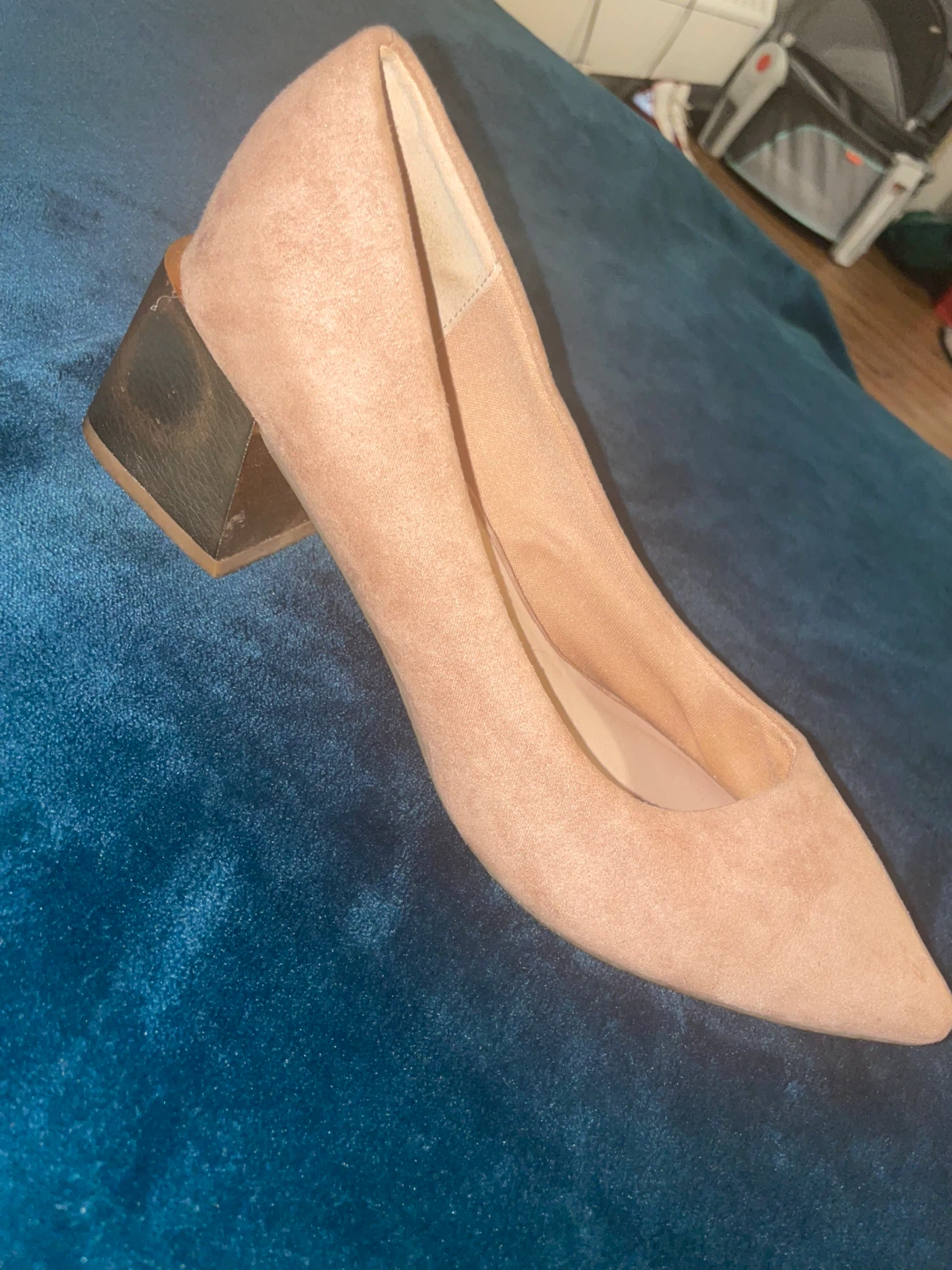 Love Your Soles Pink Suede Block Heel Pumps Size 6.5/39 - photo 3