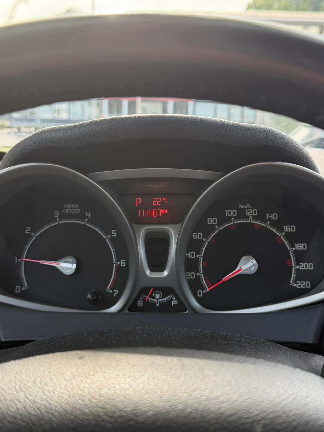 Ford Fiesta 2011 Sedan - photo 4
