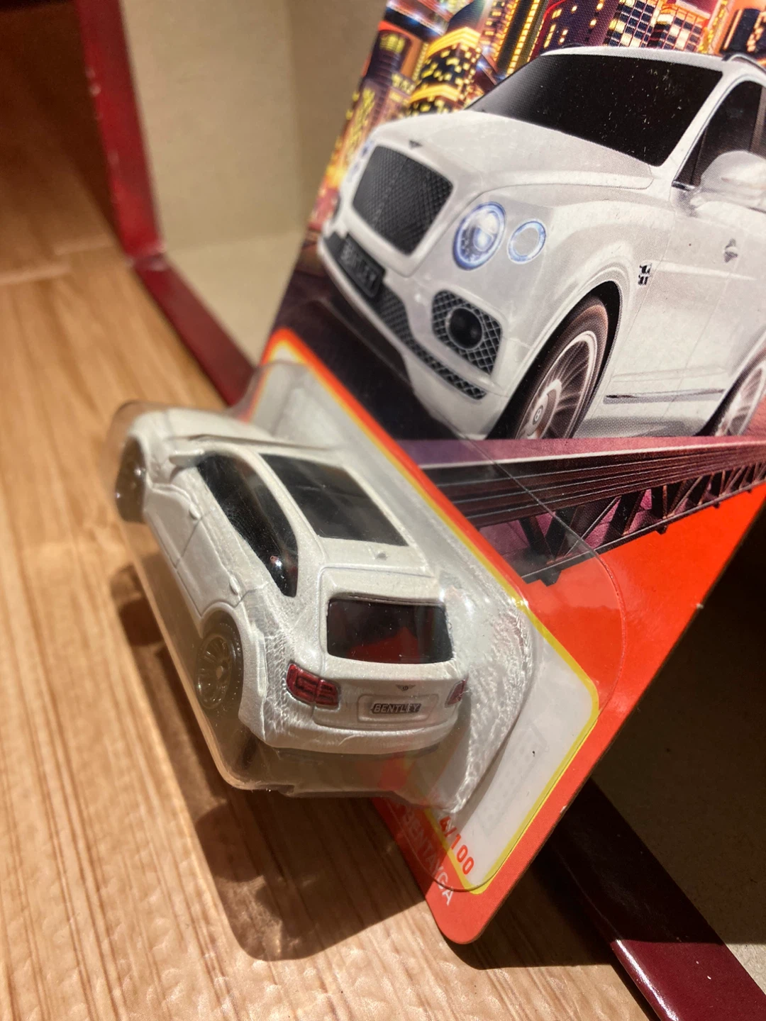 Matchbox / 18 Bentley Bentayga / White - photo 3