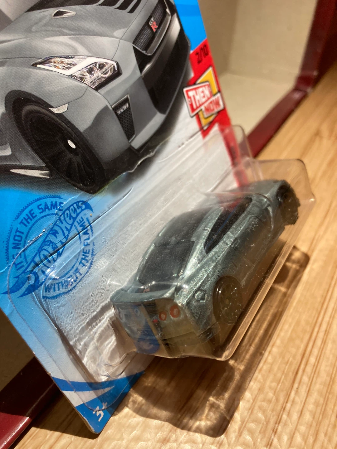 Hot Wheels / 17 Nissan GT-R R35 / Gray - photo 3
