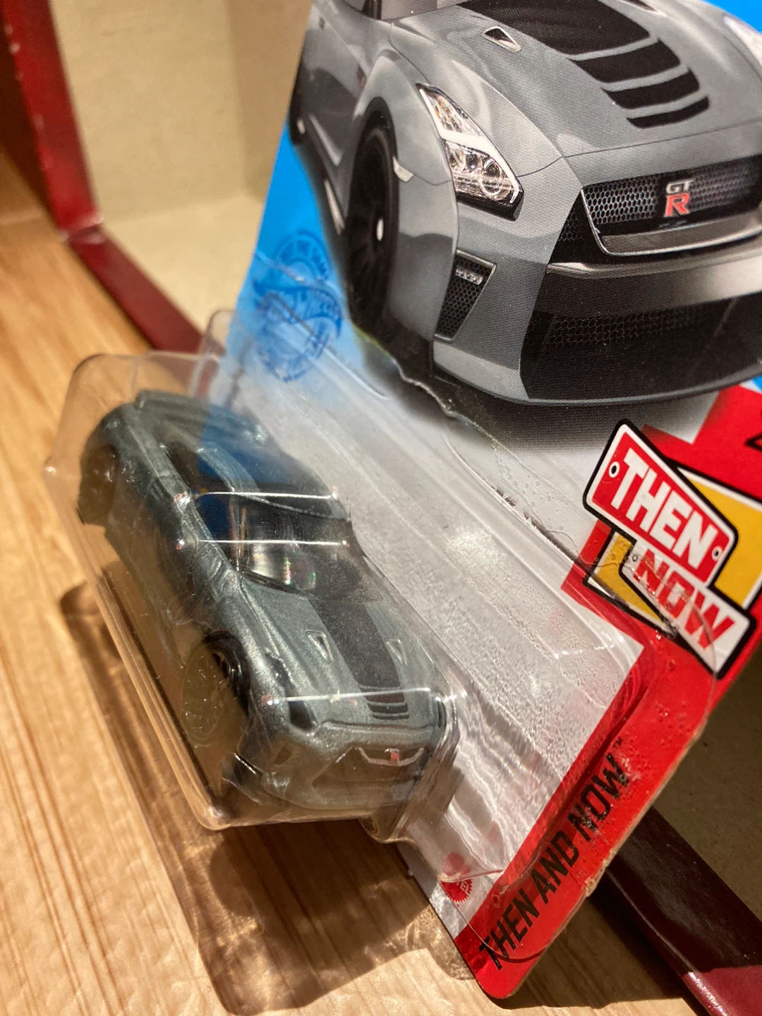 Hot Wheels / 17 Nissan GT-R R35 / Gray - photo 2