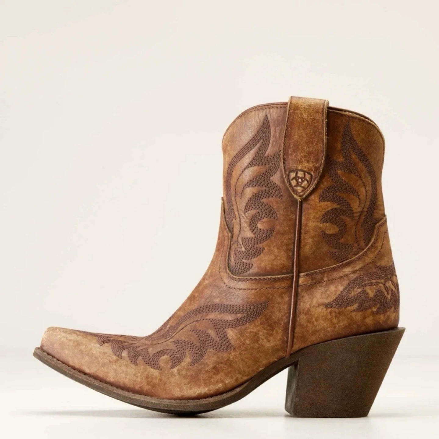 Ariat Women's Chandler Western Boots 5.5 MED