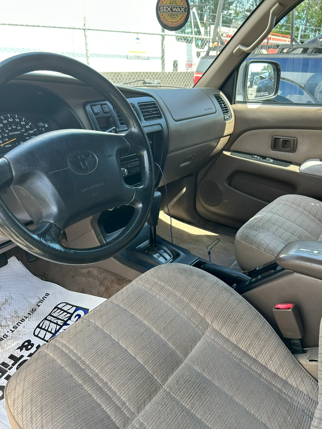 1998 Toyota 4Runner SUV - photo 2