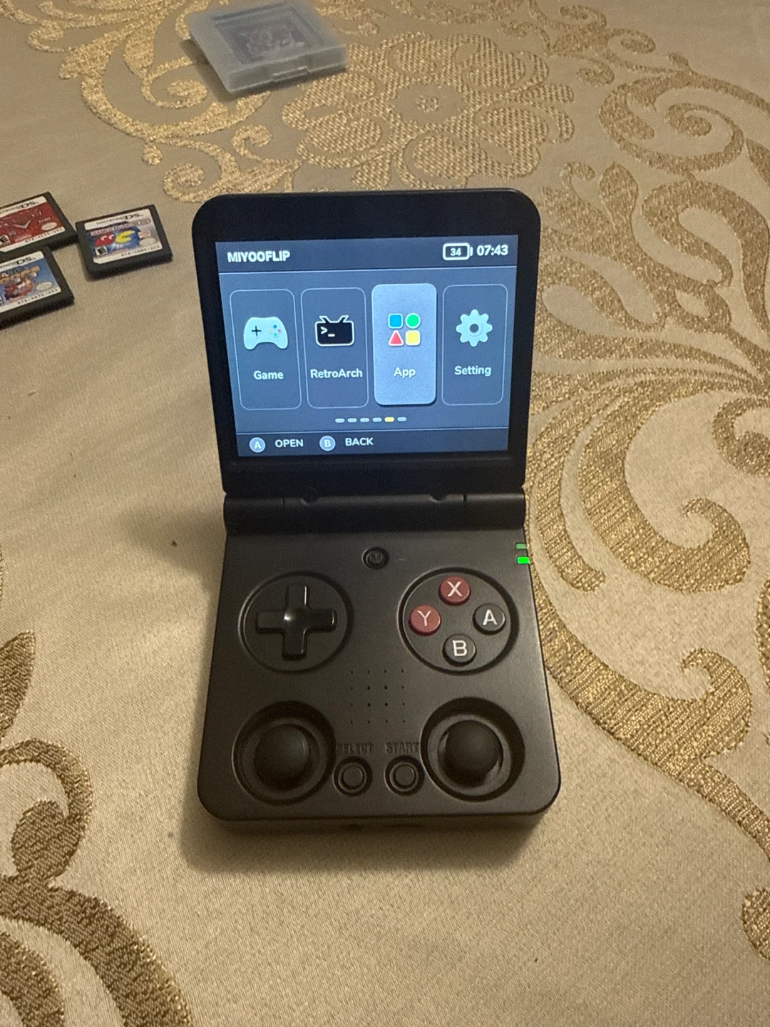 Miyoo Flip Version 2 Handheld Game Console