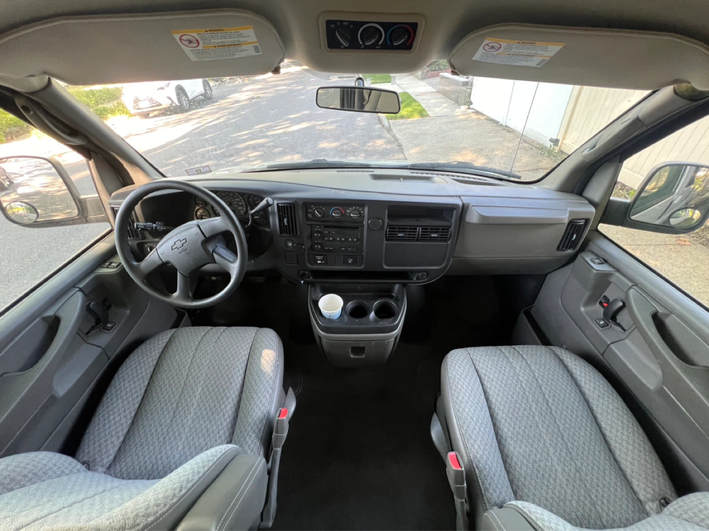 2007 Chevrolet G3500 V8 BASE - photo 2